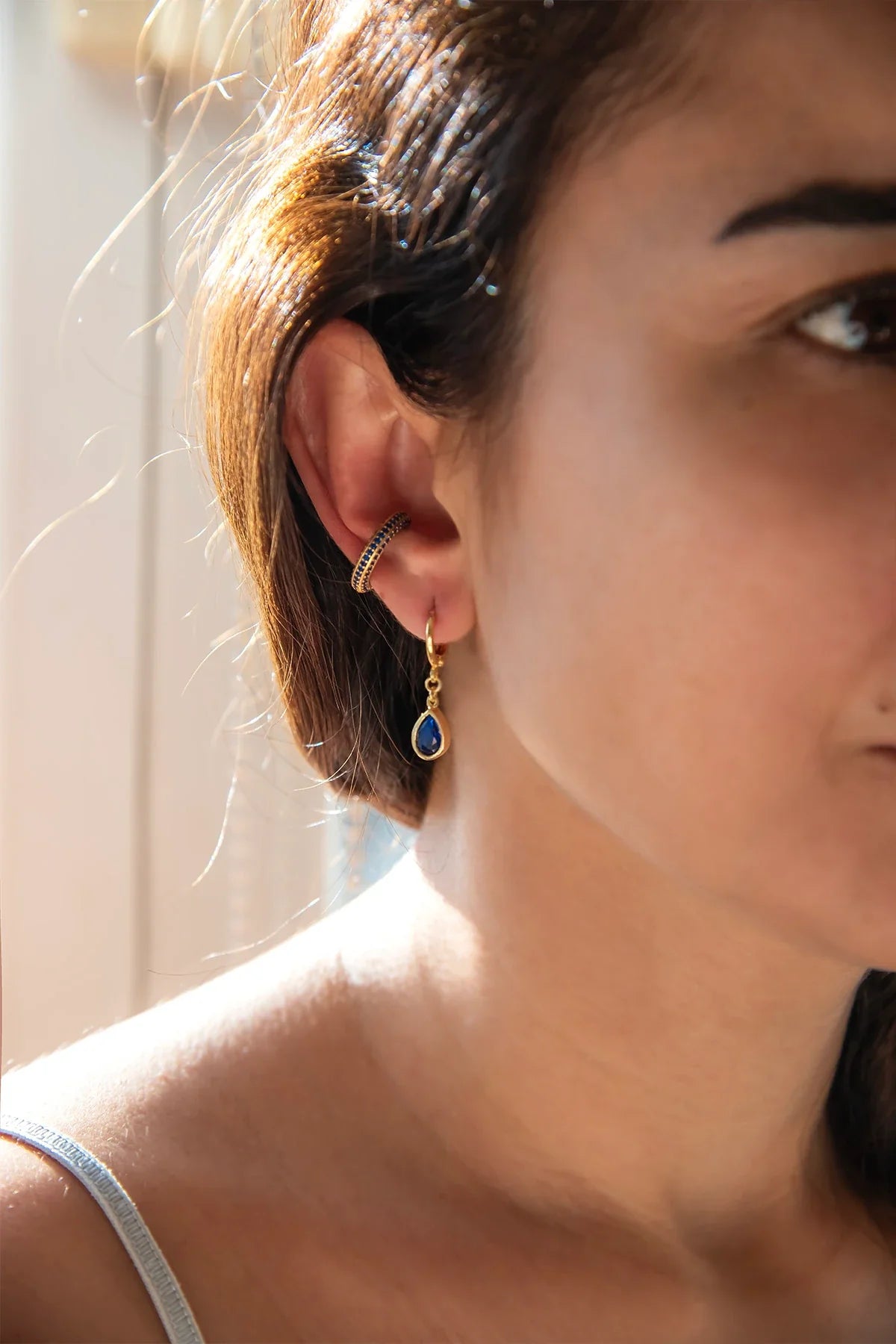 ANGELINA - Sapphire - Huggie Earrings
