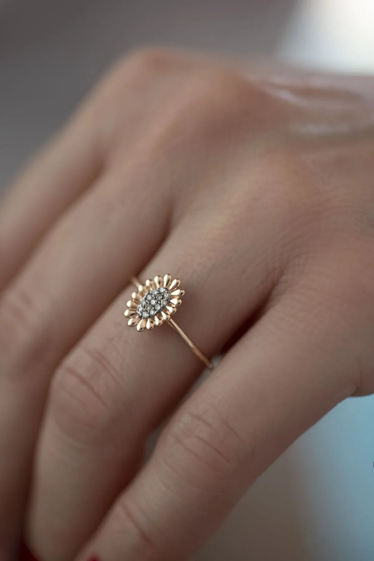 ODELIA – Cognac Diamond Flower Ring